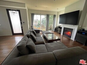 6061 Cashio St in Los Angeles, CA - Building Photo - Building Photo