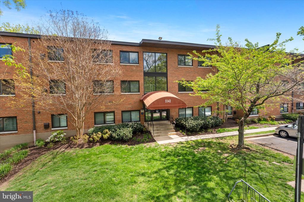 3342 S 28th St in Alexandria, VA - Foto de edificio