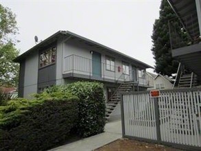 502 Maple St in Santa Cruz, CA - Building Photo - Building Photo