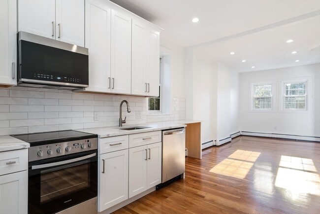 101 Rutherford Ave, Unit 2 in Boston, MA - Building Photo - Building Photo