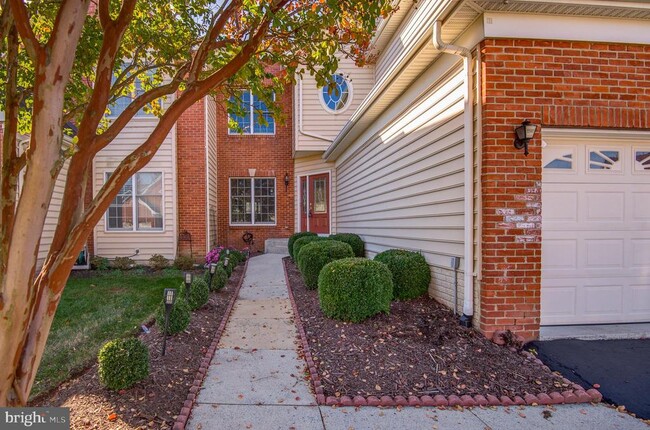 42909 Nokes Corner Terrace in Ashburn, VA - Foto de edificio - Building Photo