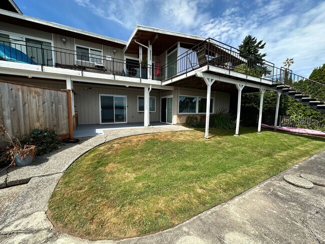 1911 Vernon Rd in Lake Stevens, WA - Building Photo - Building Photo