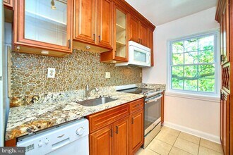 1322 Fort Myer Dr in Arlington, VA - Building Photo - Building Photo