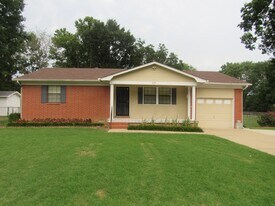 606 Oregon St in Beebe, AR - Building Photo