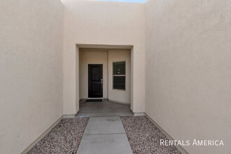 7889 W Chuckwalla Pl in Tucson, AZ - Foto de edificio - Building Photo