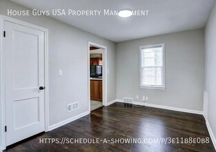 5520 Blue Ridge Blvd in Raytown, MO - Building Photo - Building Photo