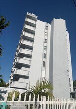 7118 Bonita Dr in Miami Beach, FL - Building Photo - Building Photo