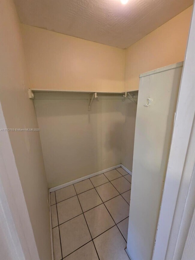 1812 SW 11th Ct in Fort Lauderdale, FL - Building Photo - Building Photo