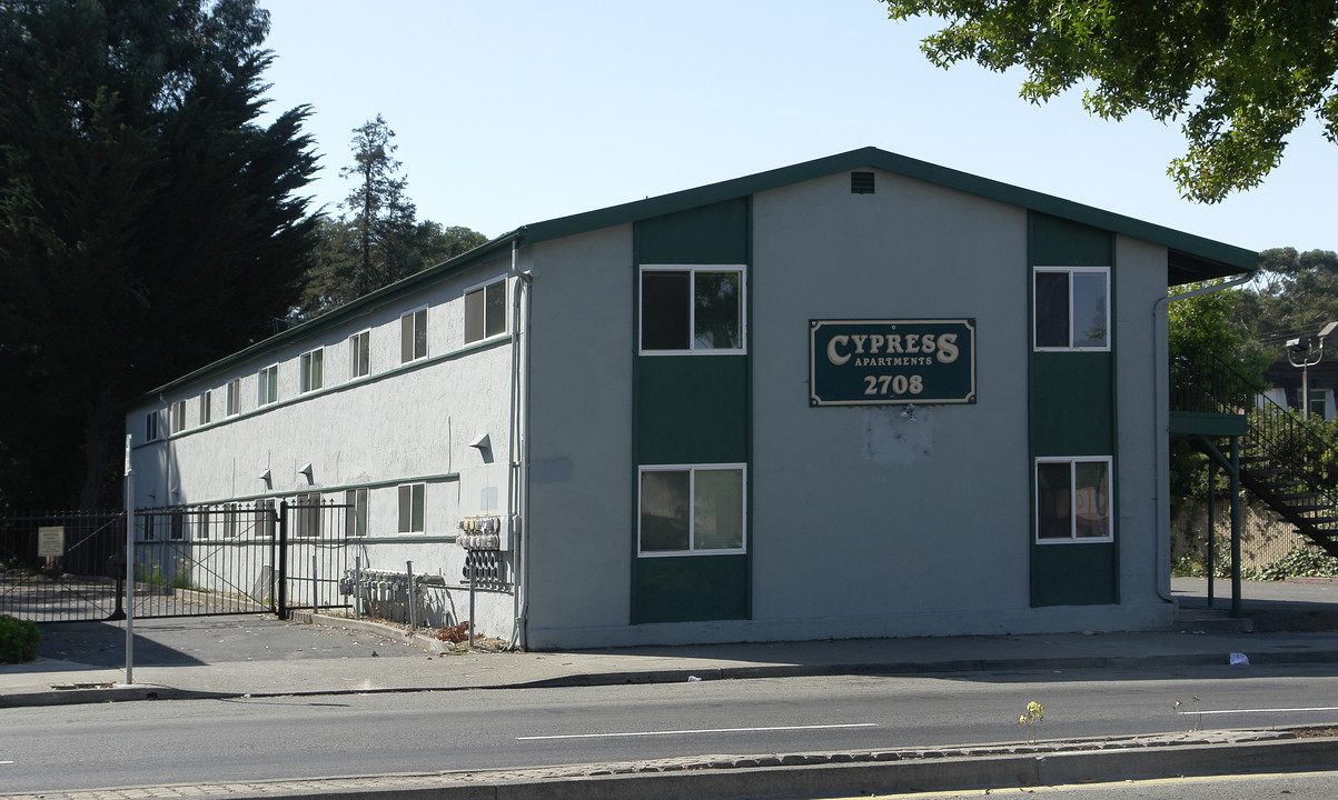 Cypress Apartments in San Pablo, CA - Building Photo