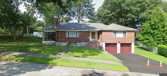 property at 46 Woodcliff Rd