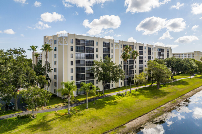 Huntington Lakes in Delray Beach, FL - Foto de edificio - Building Photo