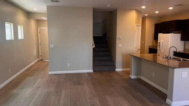 44 Jasmine Point St in Henderson, NV - Building Photo - Building Photo