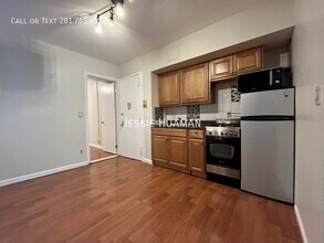 120 W 3rd St in New York, NY - Building Photo - Building Photo