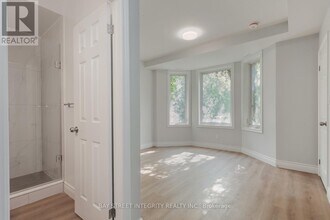 459 Palmerston Blvd in Toronto, ON - Building Photo - Building Photo