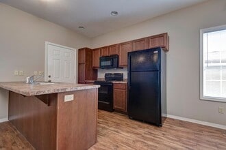 430 E Harrison St in Springfield, MO - Building Photo - Building Photo