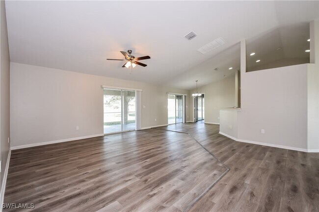 3208 NW 5th Ave in Cape Coral, FL - Building Photo - Building Photo
