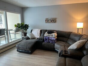 1911 Viking Dr NW in Rochester, MN - Building Photo - Building Photo