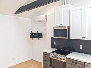 4616 Cherokee Ave in San Diego, CA - Foto de edificio - Building Photo