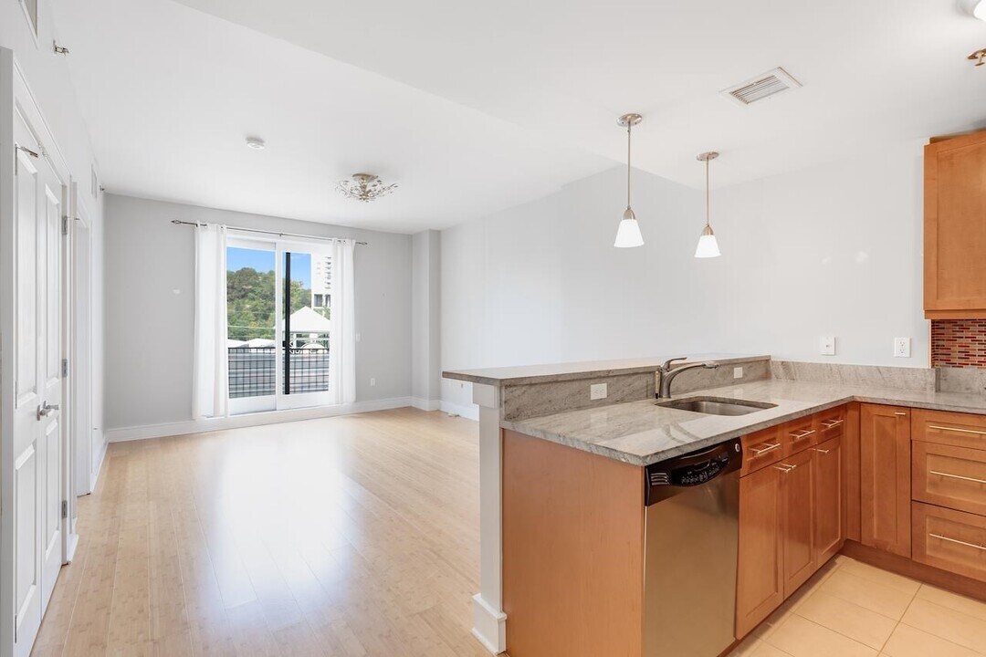924 Jefferson St-Unit -6C in Hoboken, NJ - Foto de edificio