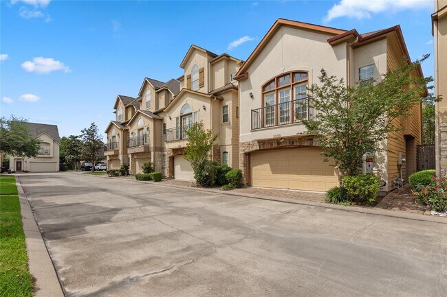 9008 Bayview Cove Dr in Houston, TX - Building Photo - Building Photo