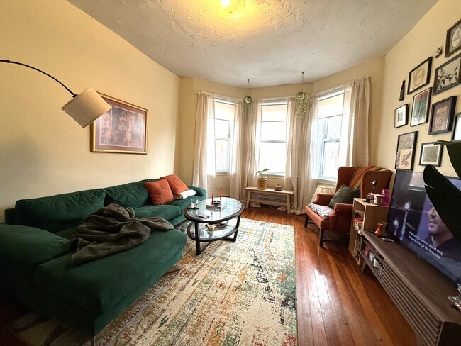 28 S Huntington Ave, Unit 5