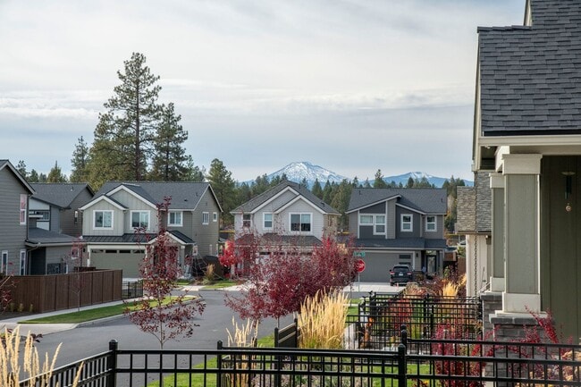 20852 SE Denver Dr in Bend, OR - Building Photo - Building Photo