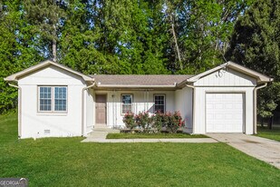 4010 Fennel Cir SW in Atlanta, GA - Building Photo