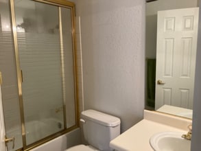 540 Elm Dr in Las Vegas, NV - Foto de edificio - Building Photo