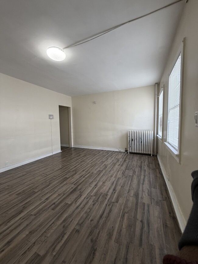 349 Scott St, Unit 1 in Wilkes-Barre, PA - Building Photo - Building Photo