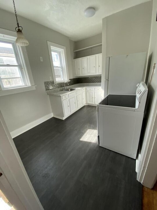338 W 10th St in Erie, PA - Building Photo