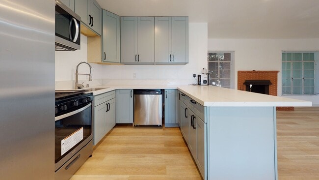 5231 E Falls View Dr in San Diego, CA - Building Photo - Building Photo