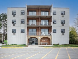 985 Maxwell St in Sarnia, ON - Building Photo