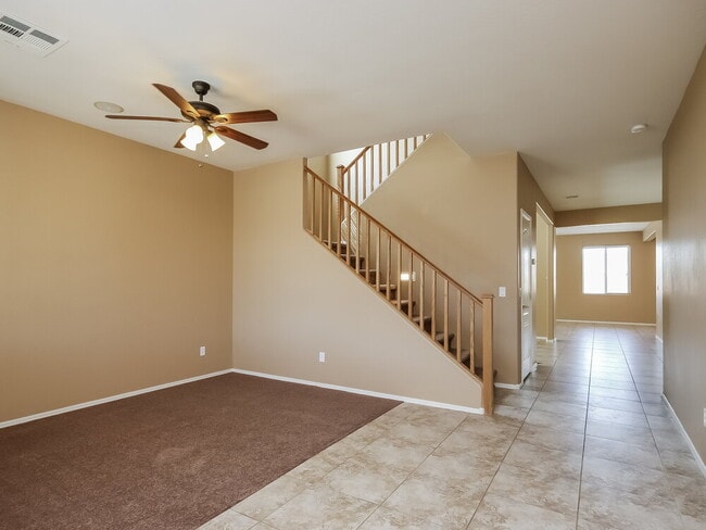 7120 S 70th Dr in Phoenix, AZ - Foto de edificio - Building Photo