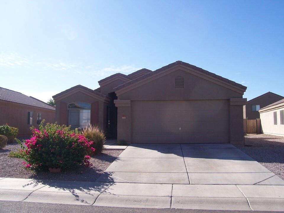 10617 W Magnolia St in Tolleson, AZ - Building Photo