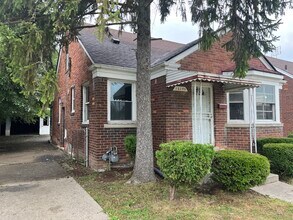 16045 Edmore Dr in Detroit, MI - Building Photo - Building Photo