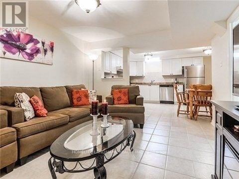 217 Flagstone Way in Newmarket, ON - Building Photo - Building Photo