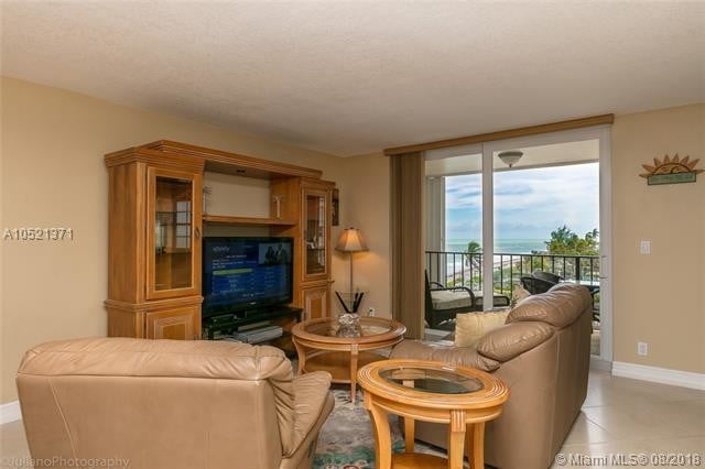 1890 S Ocean Dr-Unit -504 in Hallandale Beach, FL - Building Photo - Building Photo