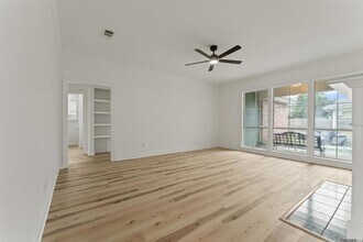 18516 Lakefield Ave in Baton Rouge, LA - Foto de edificio - Building Photo