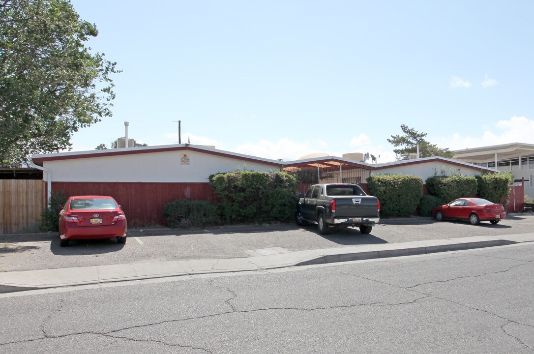 200-204 Charleston St NE in Albuquerque, NM - Building Photo