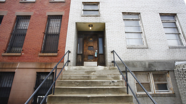 74 Amity St in Brooklyn, NY - Building Photo - Building Photo