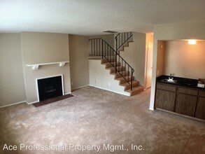 1910 W Palmyra Ave-Unit -#114 in Orange, CA - Building Photo - Building Photo