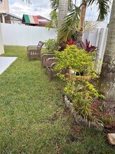 17365 SW 142nd Ct in Miami, FL - Foto de edificio - Building Photo