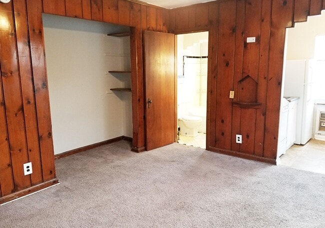 property at 960 Ludlow Ave