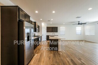 10163 W Crittenden Ln in Avondale, AZ - Building Photo - Building Photo