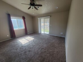 9378 W 5th Pl in Kennewick, WA - Building Photo - Building Photo