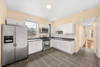 6649 S Rhodes Ave in Chicago, IL - Foto de edificio - Building Photo