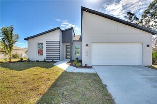 1829 Northland Ave in North Port, FL - Building Photo