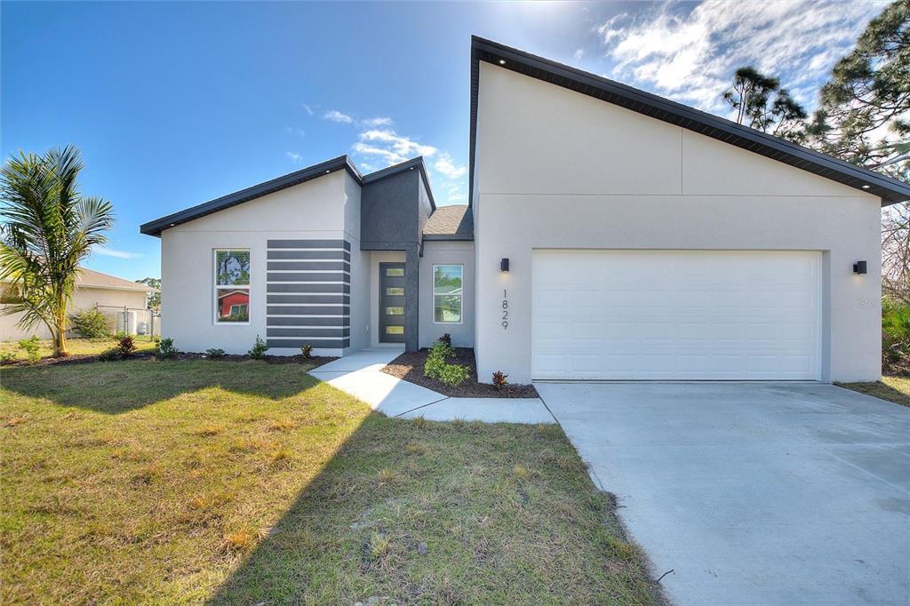 1829 Northland Ave in North Port, FL - Building Photo