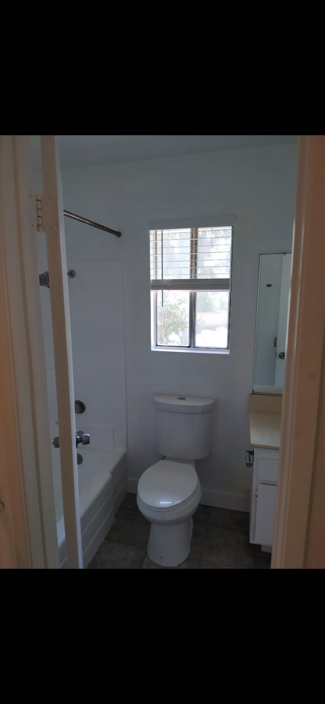 1501 E Fairfield Ct, Unit #2 in Ontario, CA - Building Photo - Building Photo