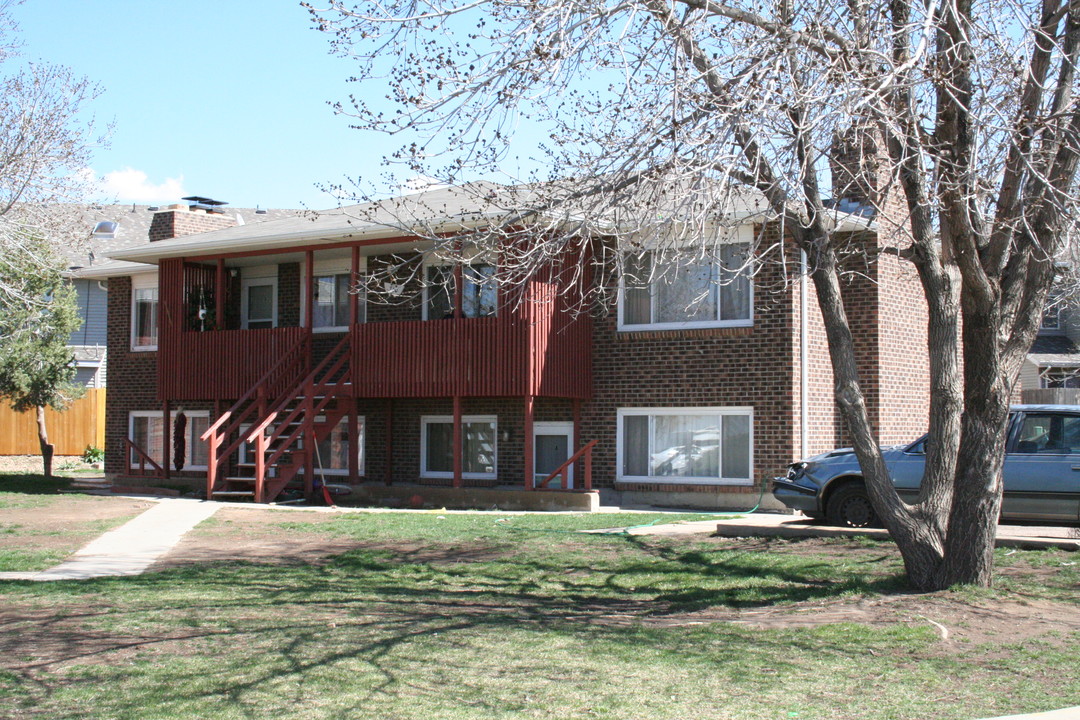 710 Carbondale Dr in Dacono, CO - Foto de edificio